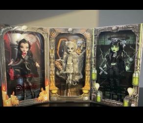 Monster high x universal monsters (The Mummy,, Dracula & Frankenstein