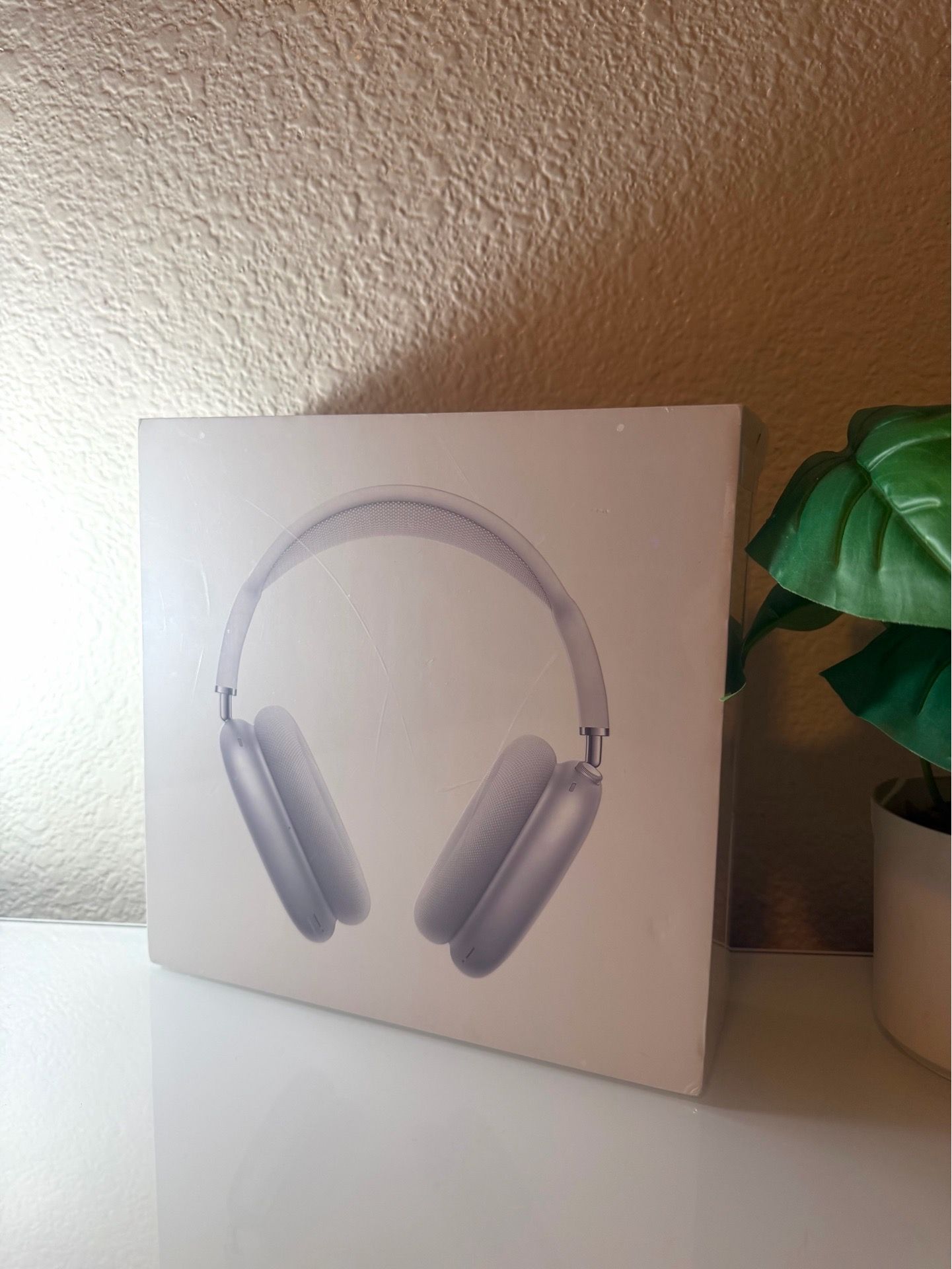 Brand New Sealed AirPod Max - Silver
