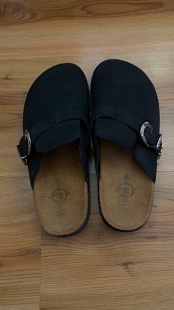 Black clog shoes