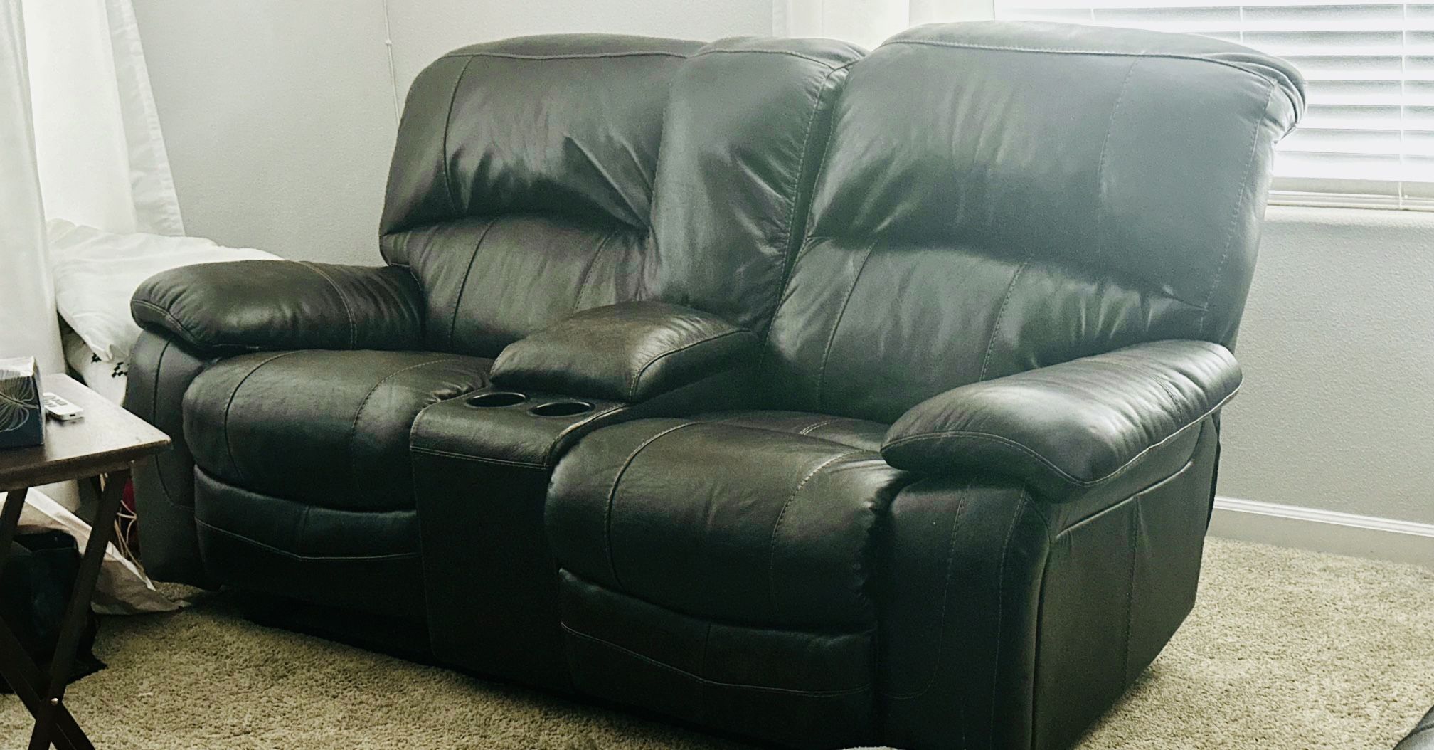 Free Recliner Love Seat Sofá
