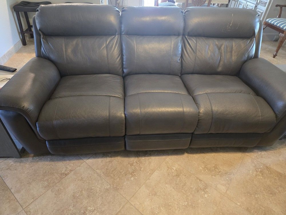 Couch With Reclining Sides