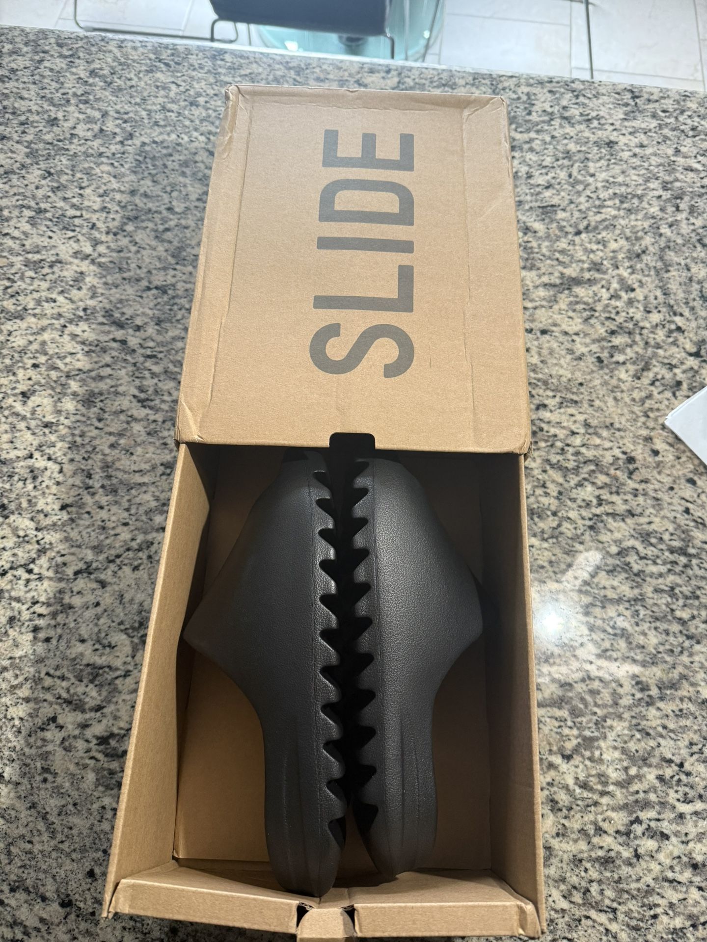 Yeezy Slides Onyx Men 10