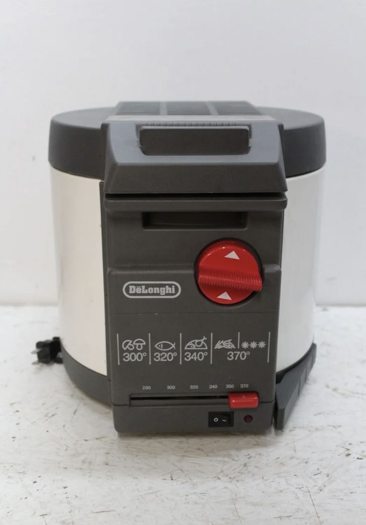 DeLonghi DEEP-FRYER FRITEUSE