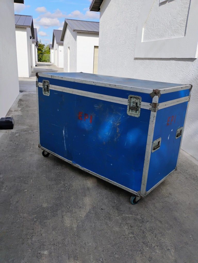 Audio Visual Transportation Case