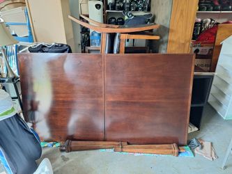 72x36 +18   cherry  Wood Table.  6 chairs