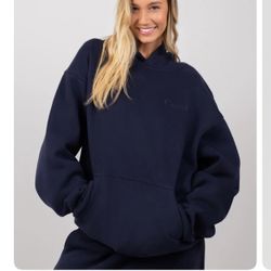 Comfrt Minimalist Sweatsuit 