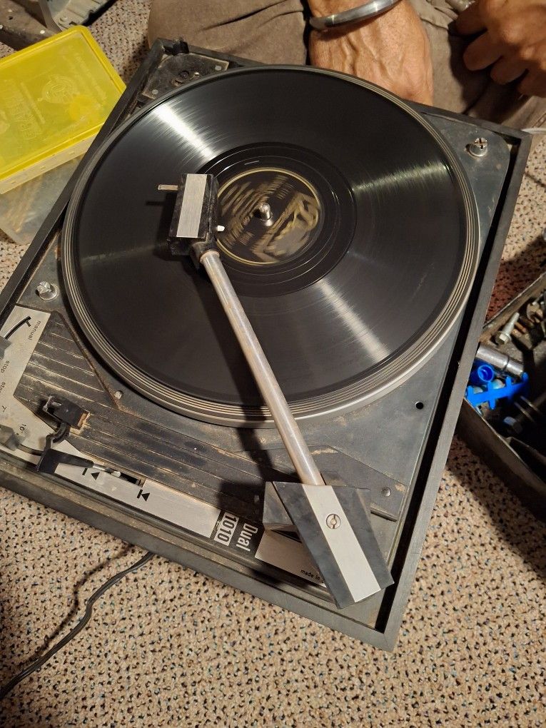 Vinyr Records