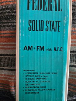 BRAND NEW MINT CONDITION  1970S  RADIO