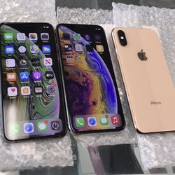 iPhone XS 64GB Unlocked Excellent Condition $359 each