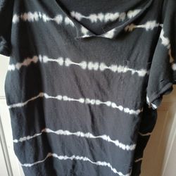 Woman's Shirt Good Condition Size Xlarge $4.00 