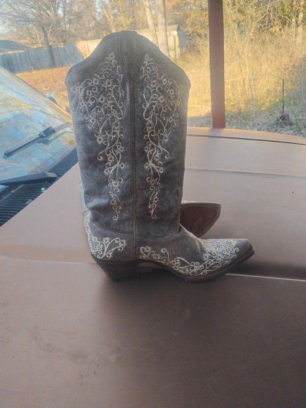 Corral Boots Crater With Bone Embroidery