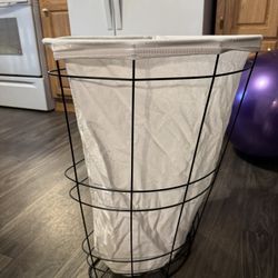 Wire Hamper 
