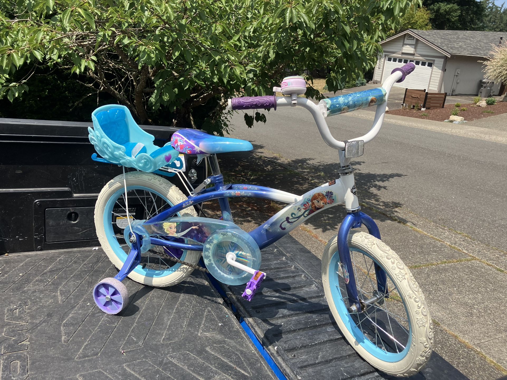Child Kid Children Bike Disney Frozen 16” Wheels With Training Wheels Bicycle Tricycle Trike in Good Condition
