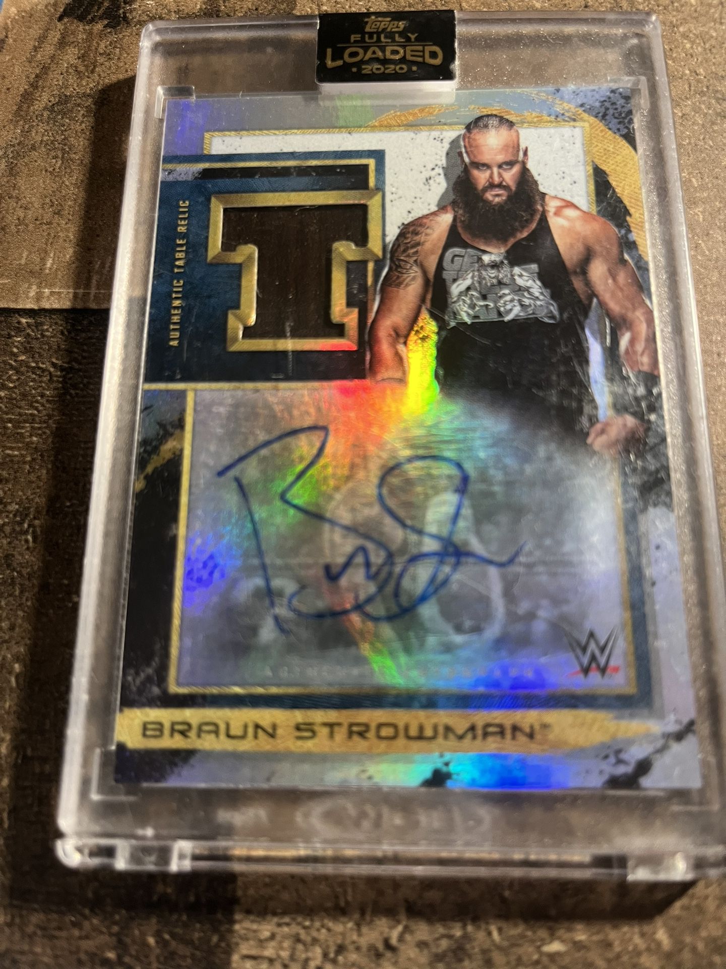 2020 topps fully loaded Braun strowman auto/relic card
