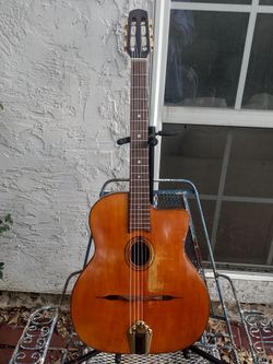 Altamira Gypsy Jazz Guitar - M01 with antique finish