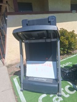 Exercise running and walking machine