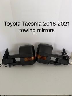 Toyota Tacoma 2016-2023 towing mirrors