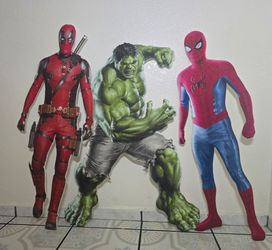 Marvel spiderman, hulk, deadpool figures
