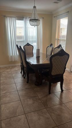 Dinning Table / Comedor