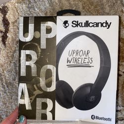 Skull Candy Wireless Bluetooth Headphones NEW Open Box 