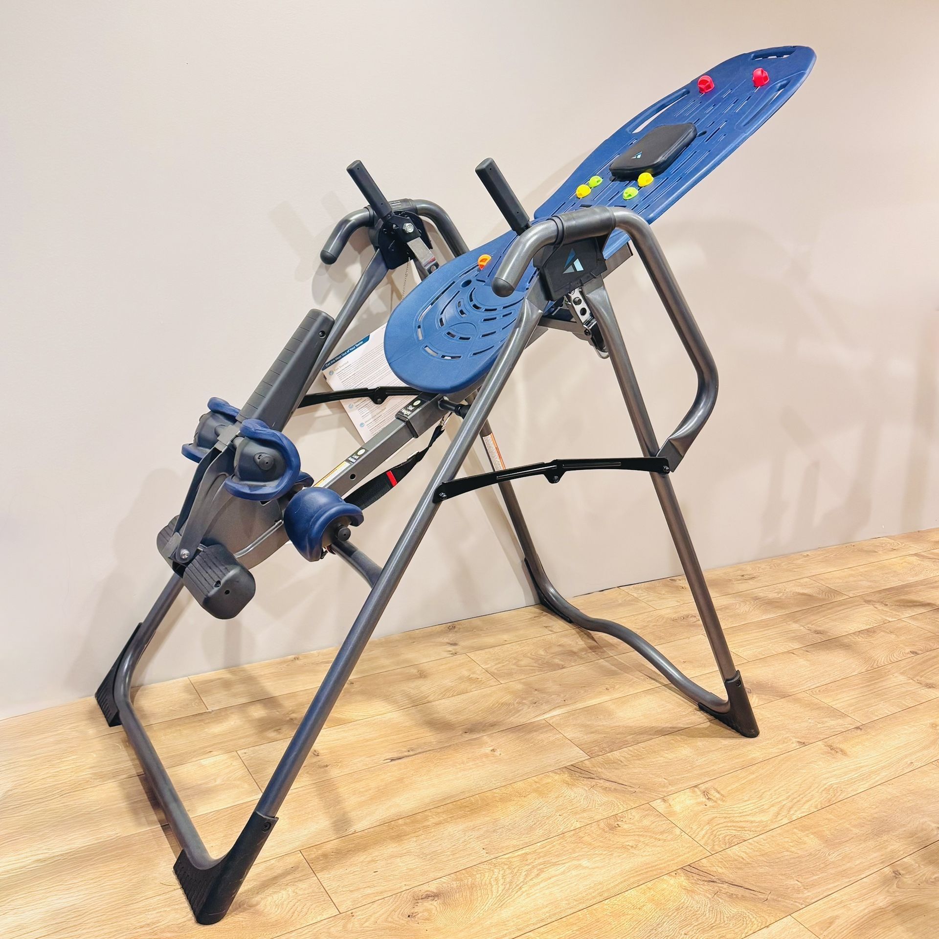 Teeter EP-960 Limited Inversion Table w/ Accessories for Sale in ...