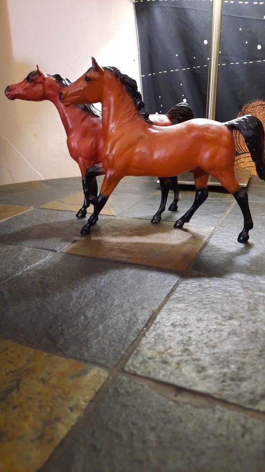 (Lot Of 2) Breyer co. Stablemate Horse Arabian Stallion, Chestnut