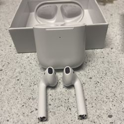 Apple AirPods 1st Gen – Works Good, Includes Box & Charger.