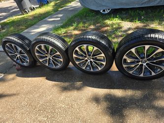 Toyota Camry/Avalon 17 inch Sport OEM Rims and Tires Like new.  Lug pattern 5x114.3mm