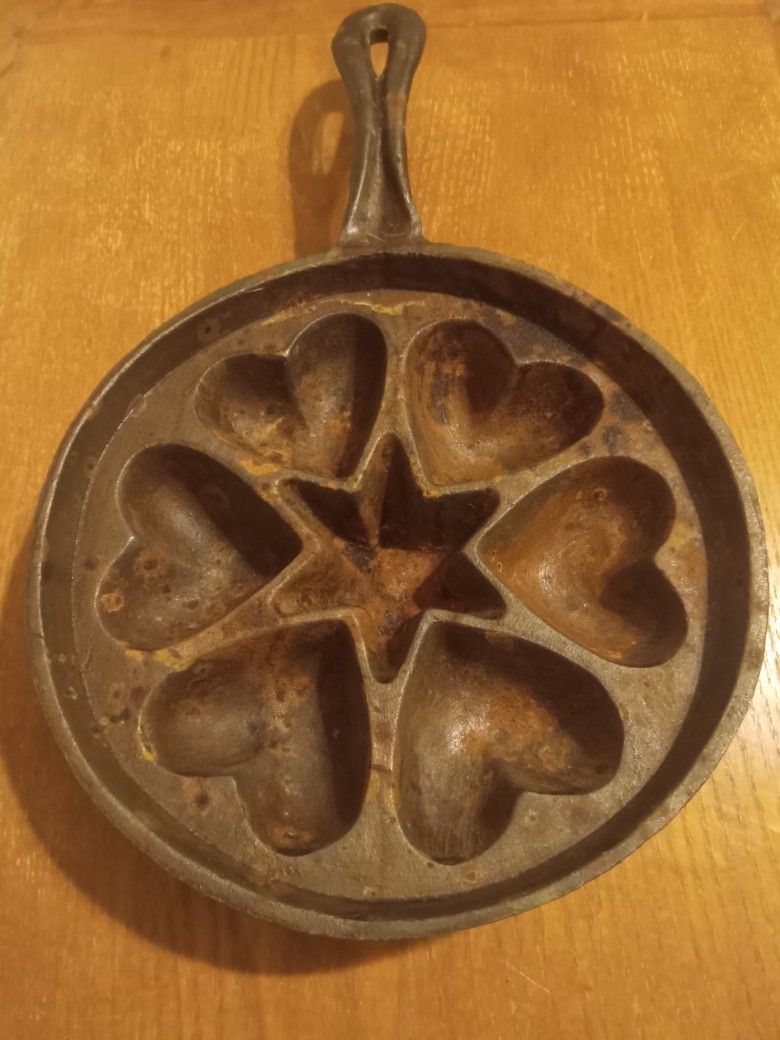 Vintage Star and Hearts Cast Iron Gem/Muffin Pan/Skillet
