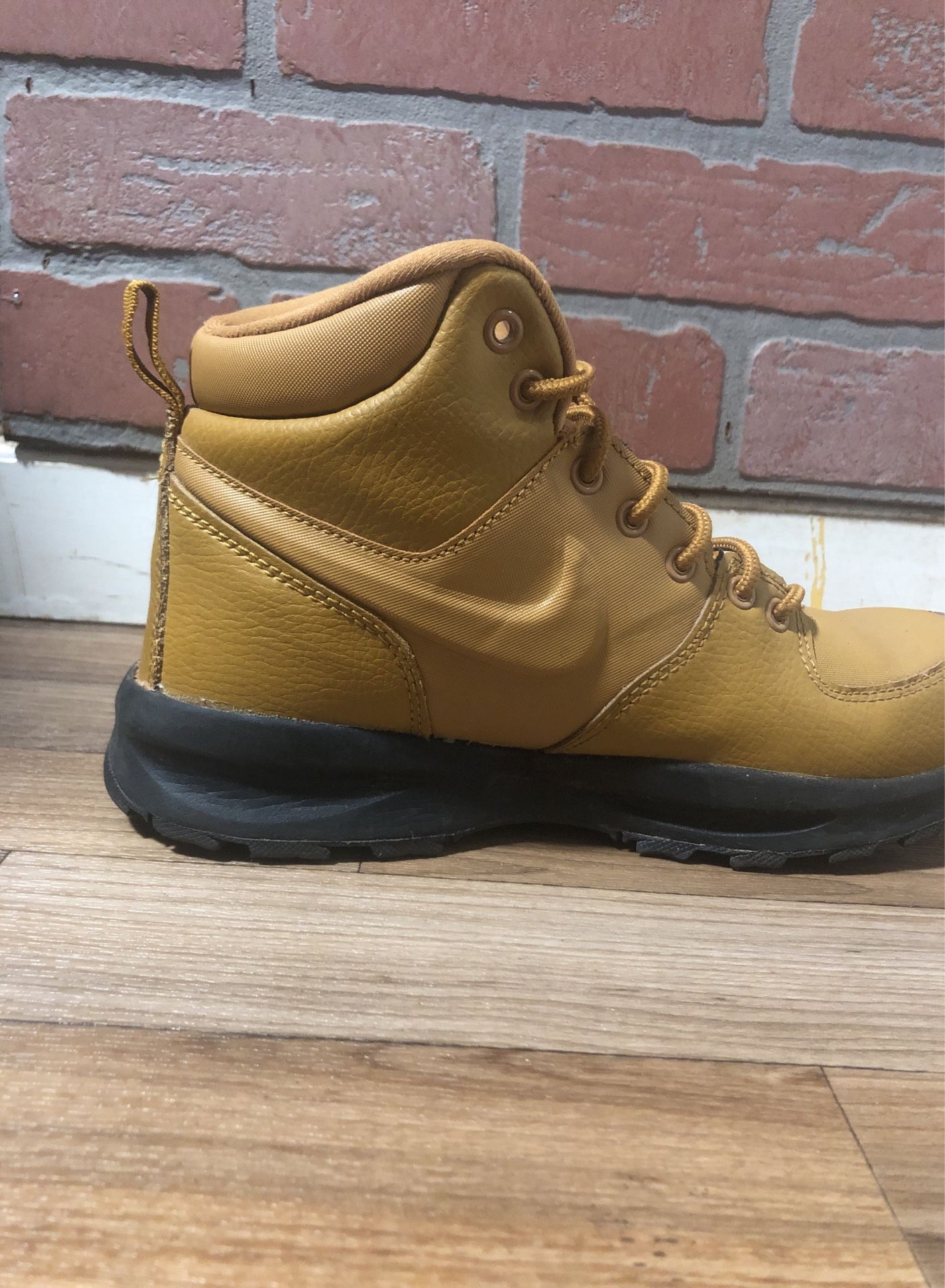 Nike Boots