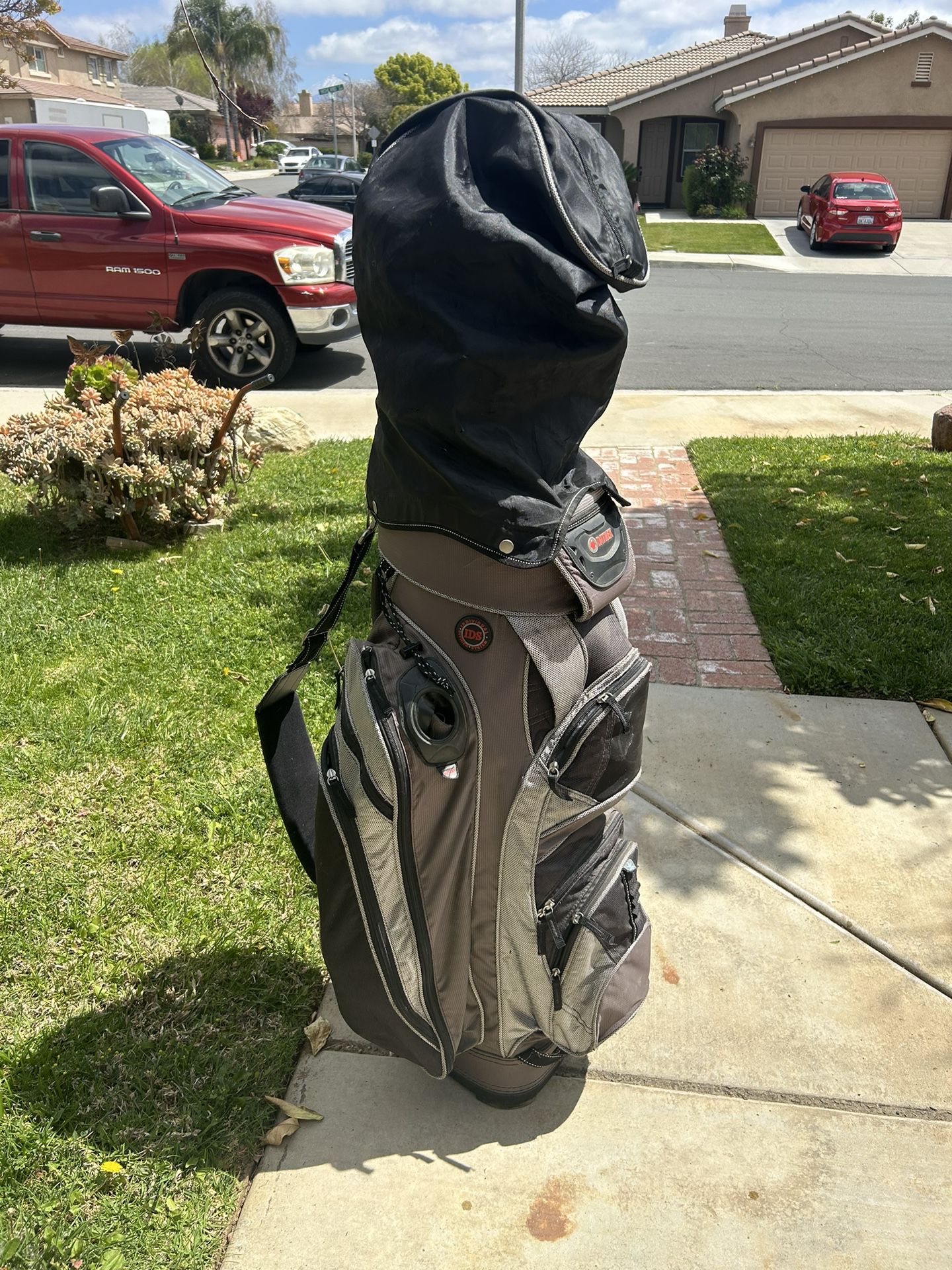 Golf Bag With Set Of Clubs 