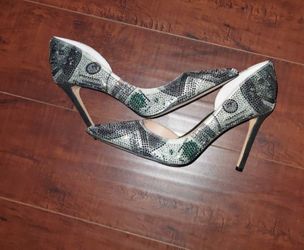 $75 Rhinestone Stilettos Womans 6