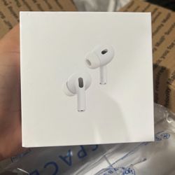 *Brand New* Apple AirPods Pro 2nd Generation With MagSafe Wireless Charging Case - White