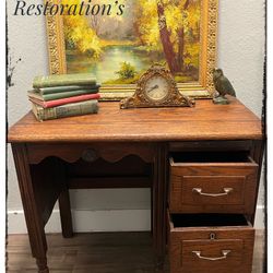 Wonderful Antique Solid Oak Child’s Desk 