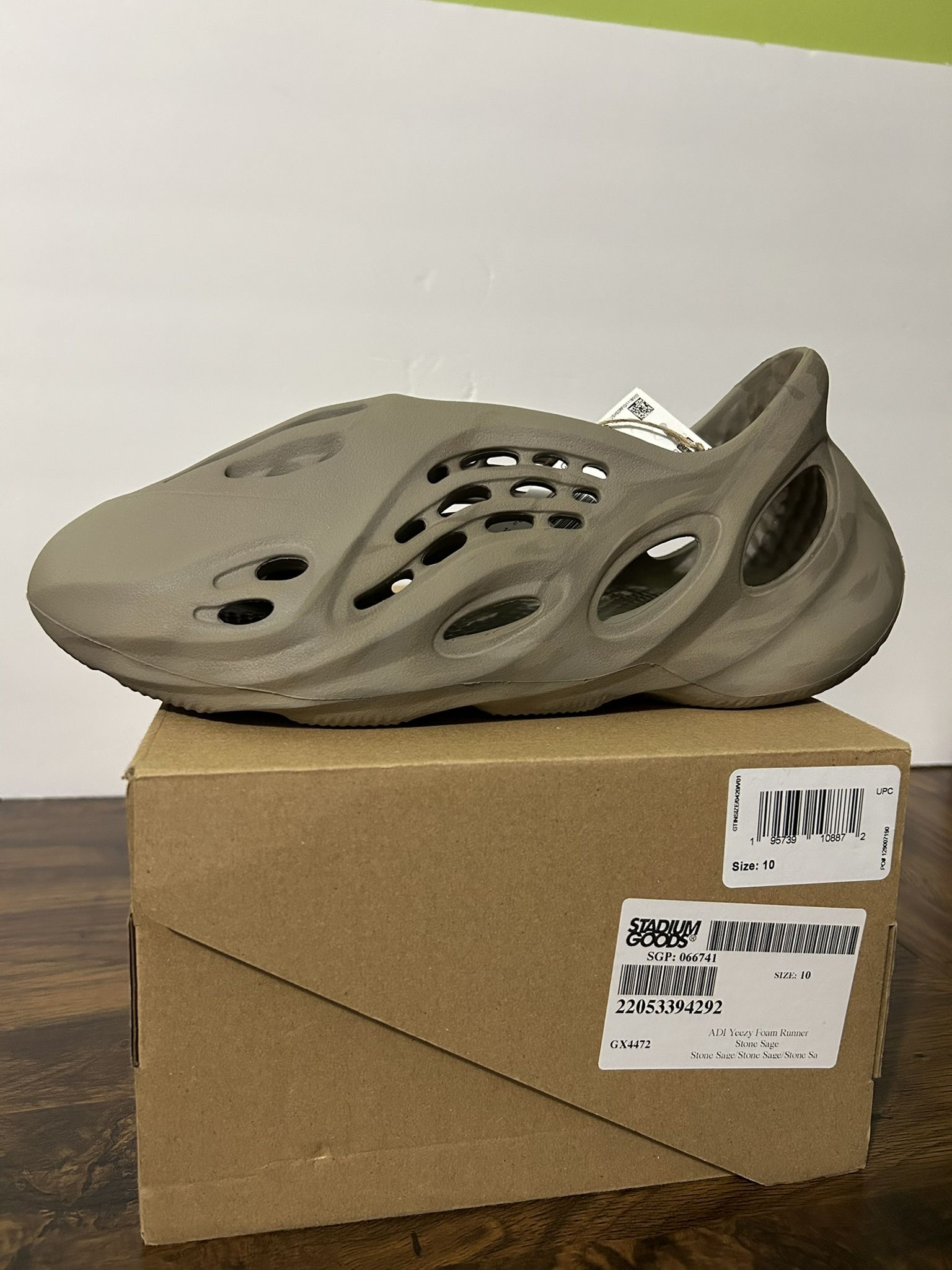 yeezy foam rnr sandstone