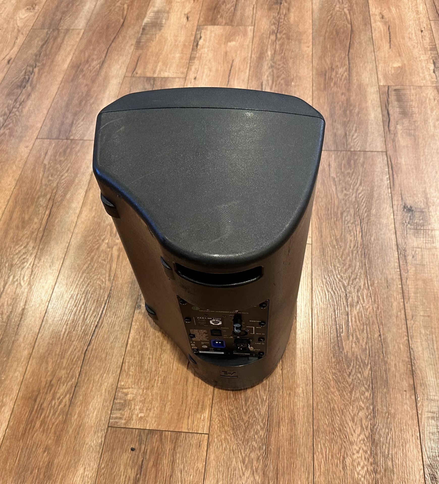 Electro-voice ZXA1 Powered Loud speaker
