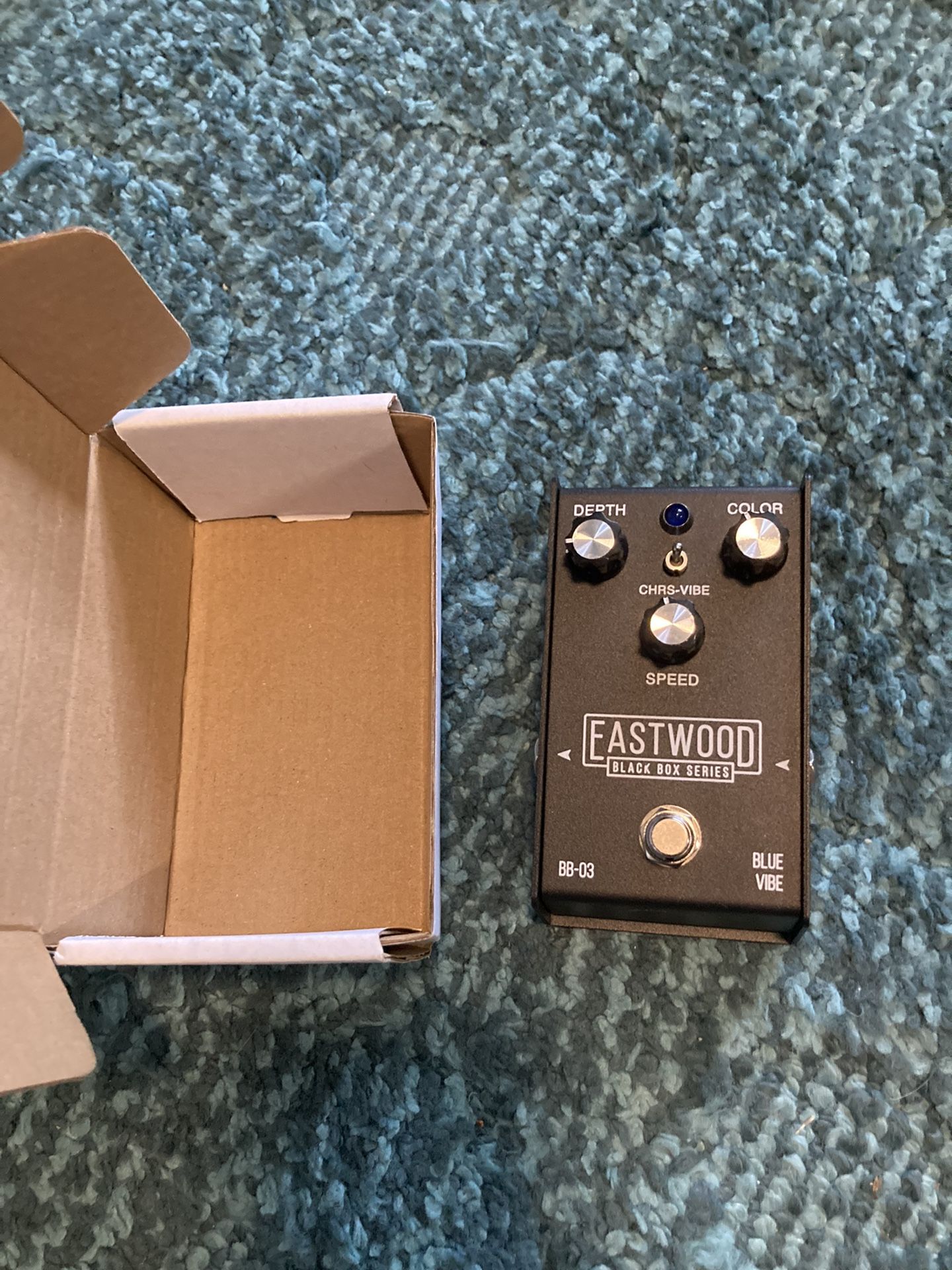 Chorus Pedal: Eastwood BB-03 Blue Vibe
