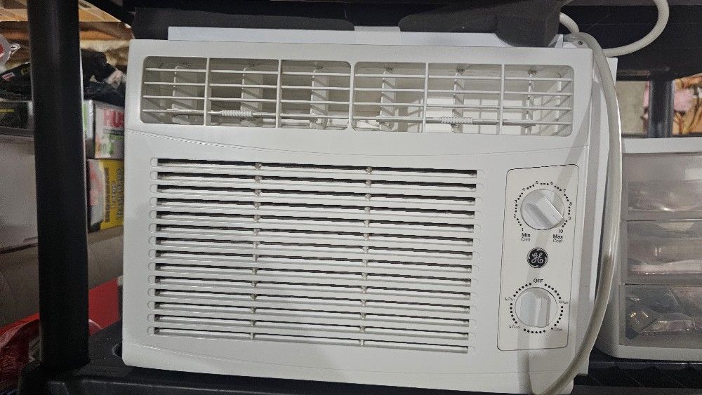 GE 5000 BTU Air Conditioner