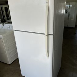 Kenmore Refrigerator (1 Month Warranty)