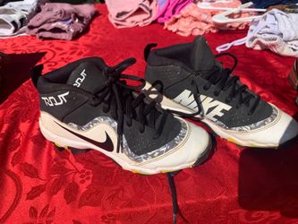 Boys cleats size 2