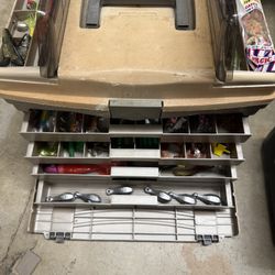 Guide Series™ Drawer Tackle Box FULL
