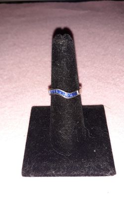 Ladies Sapphire wave ring