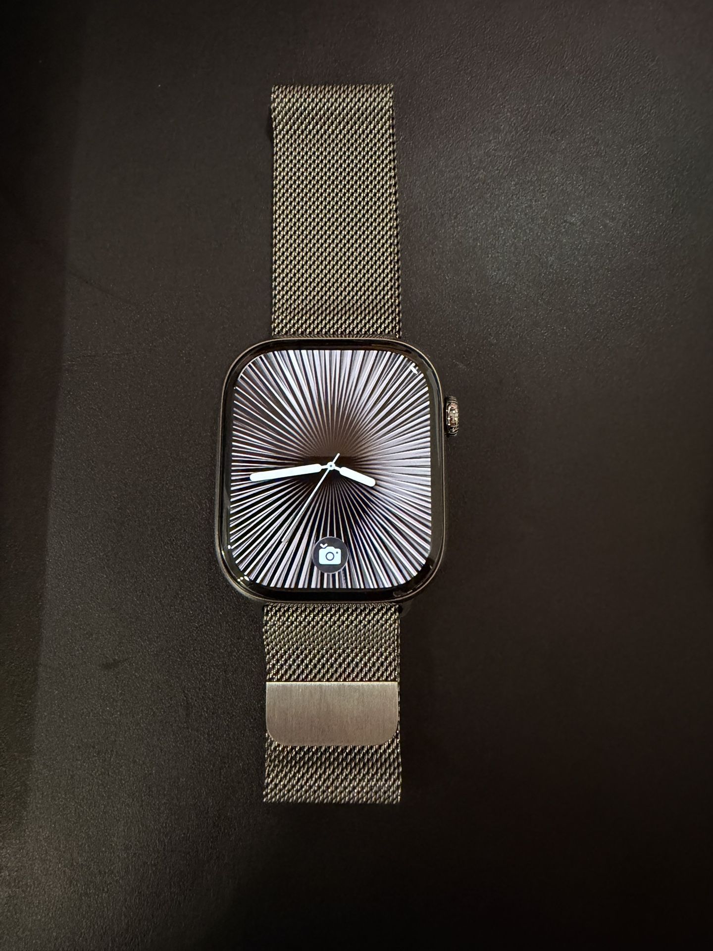 Apple Watch Series 10 46mm Natural Titanium with Milanese Loop