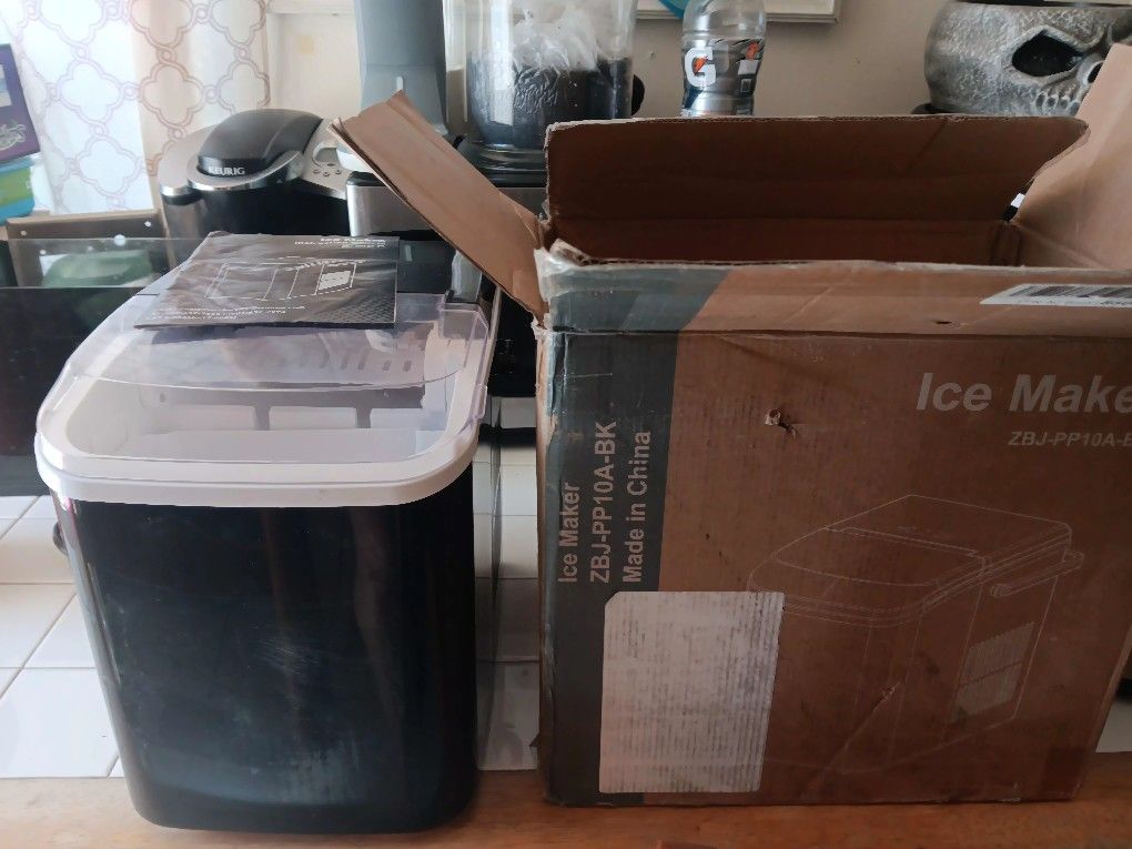 Mini Fridge Frigidaire