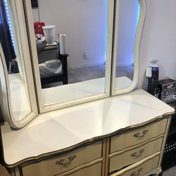 Vintage Furniture 