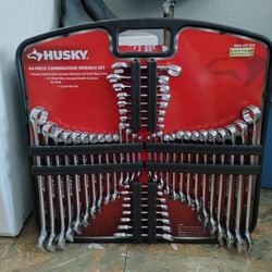 44 -PIECE COMBO WRENCH SET
