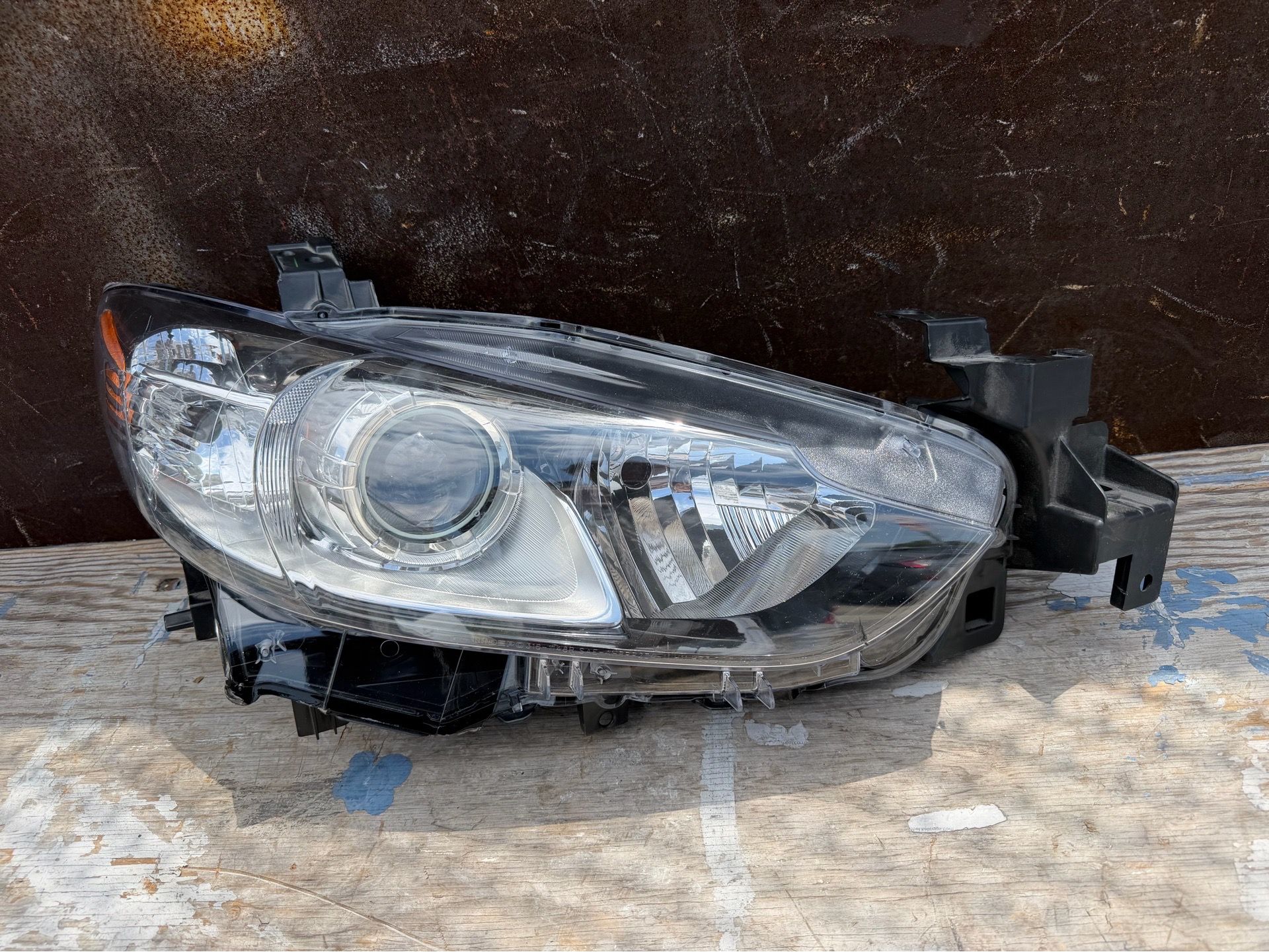 2014 2015 2016 2017 Mazda 6 Right Passenger Side Headlight