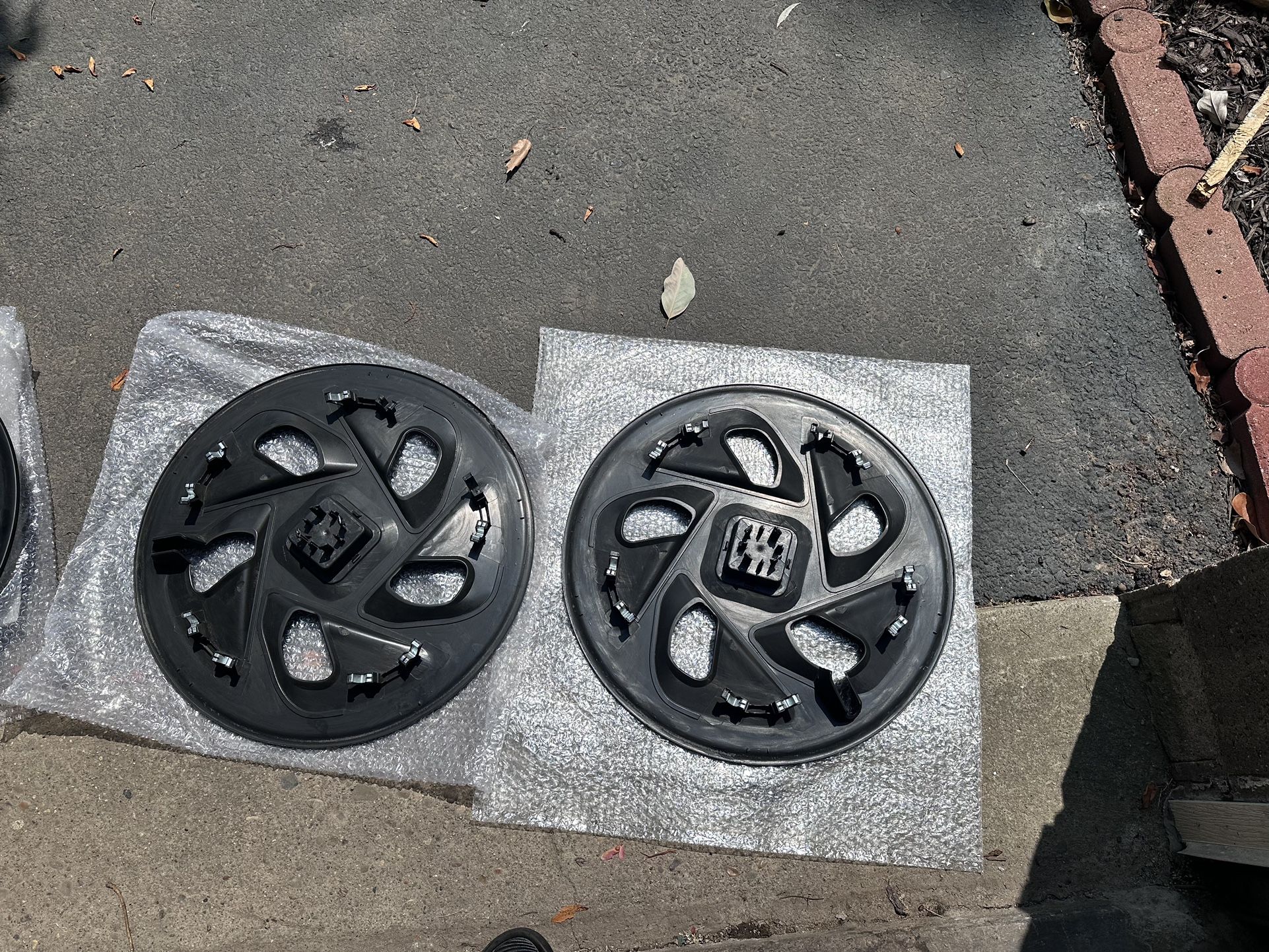 Used Tesla Model 3 Hubcaps