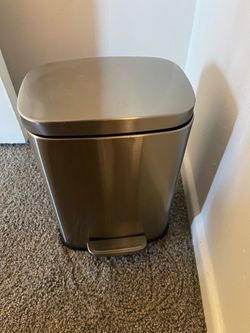 Mini trash can
