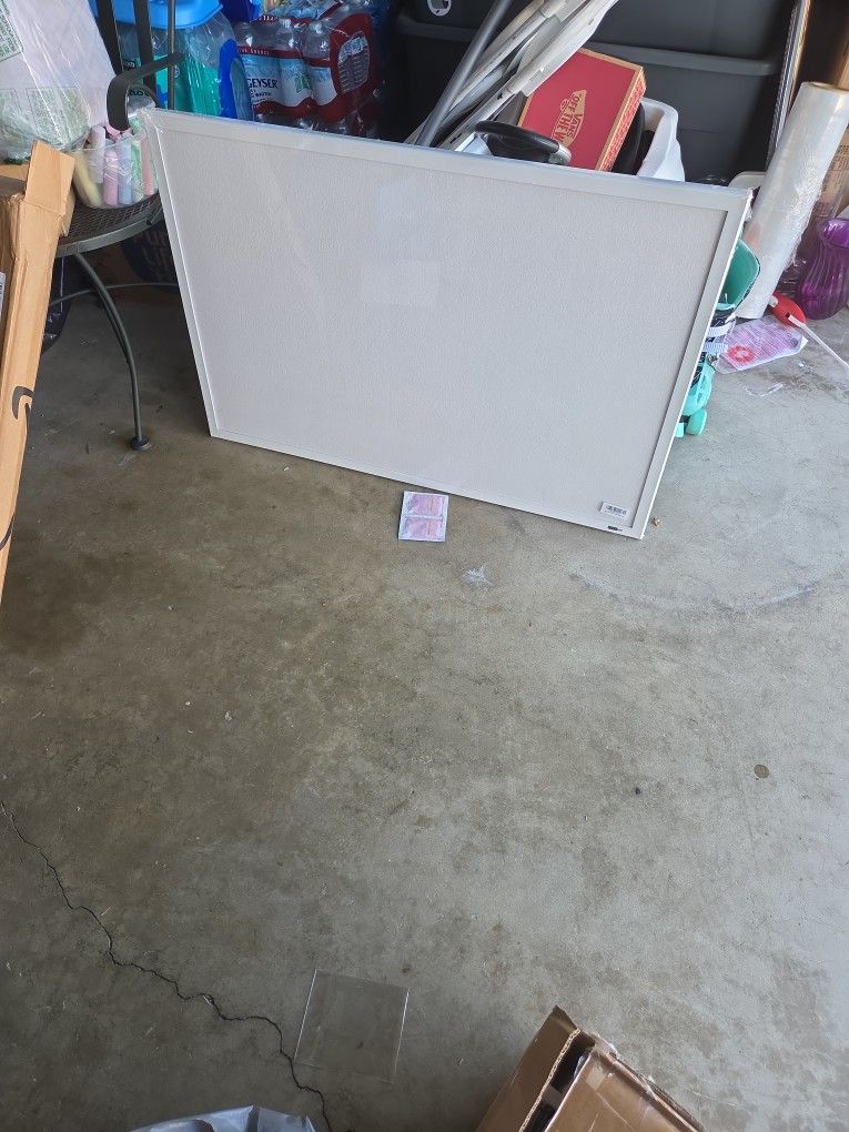 INNOVART CORK BULLETIN 36 X 24